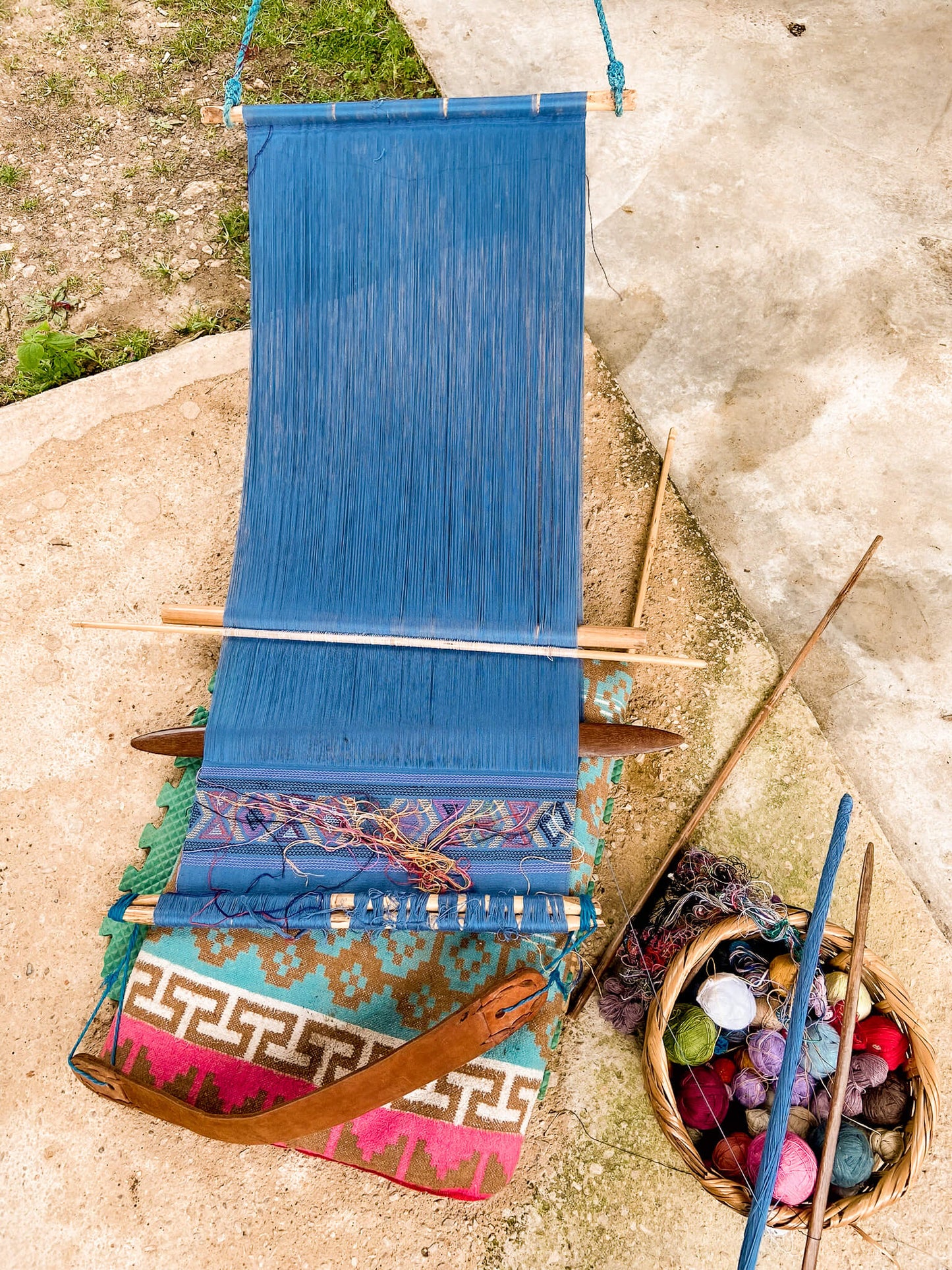 SMALL HANDWOVEN MEXICAN COSMETIC BAG BLUE