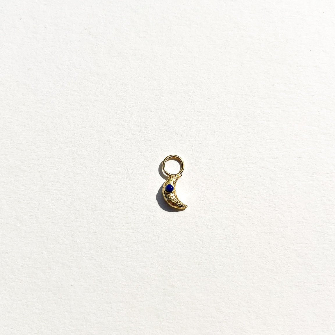 hoop earrings anhaenger gold mond charm gold lapis ohrring