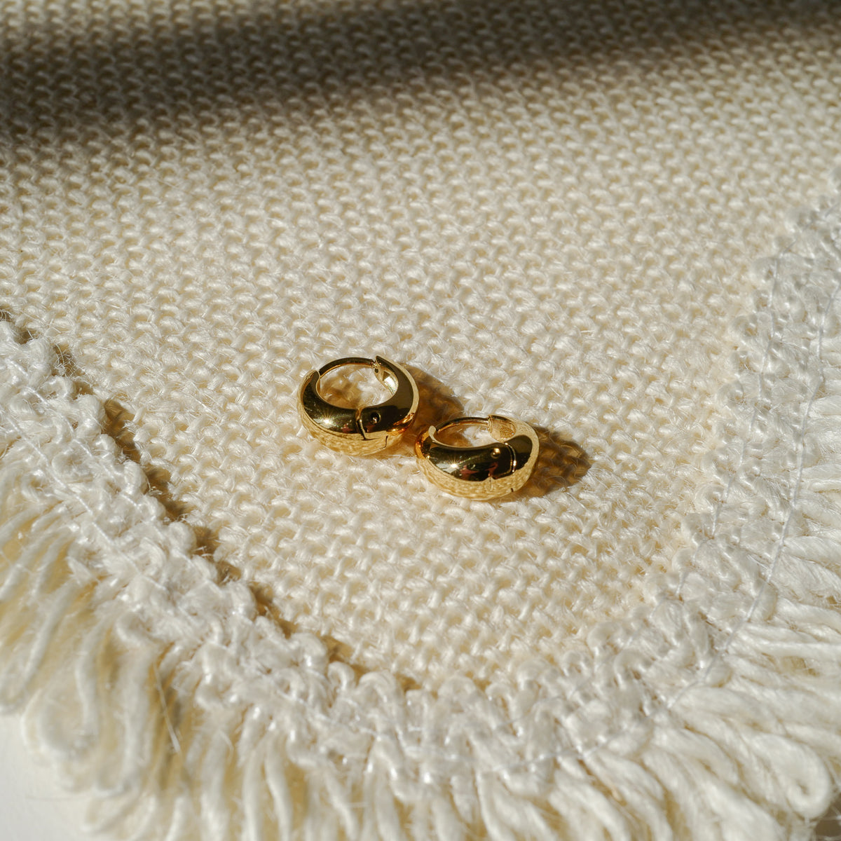 hoop earrings klein gold edelstahl organic hoops