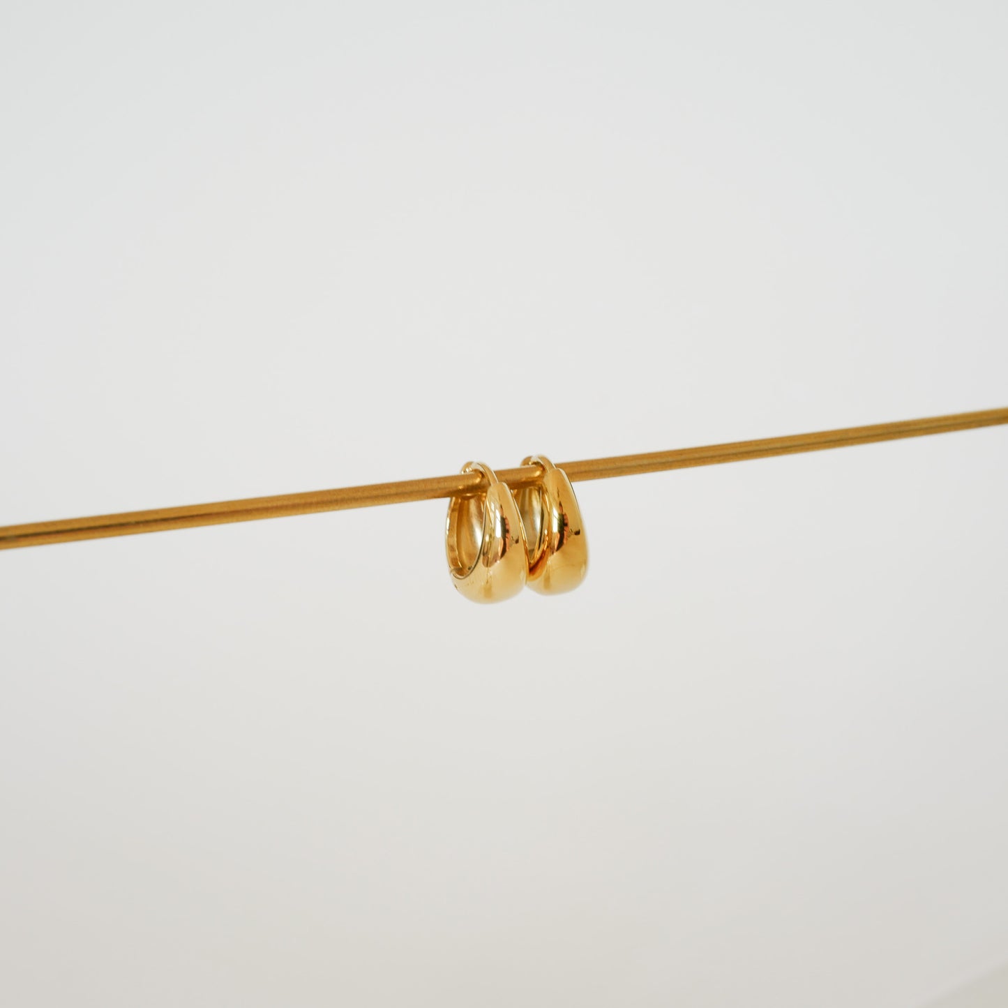 hoop earrings klein gold edelstahl organic hoops