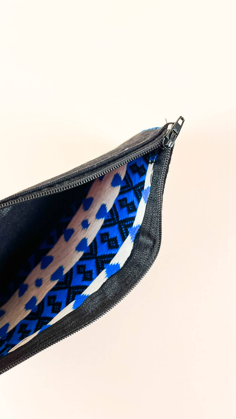 SMALL HANDWOVEN MEXICAN COSMETIC BAG BLUE