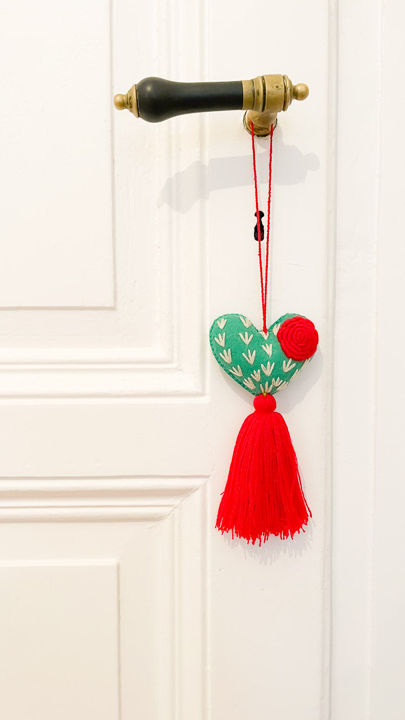 SUERTE DECOR POMPOMS