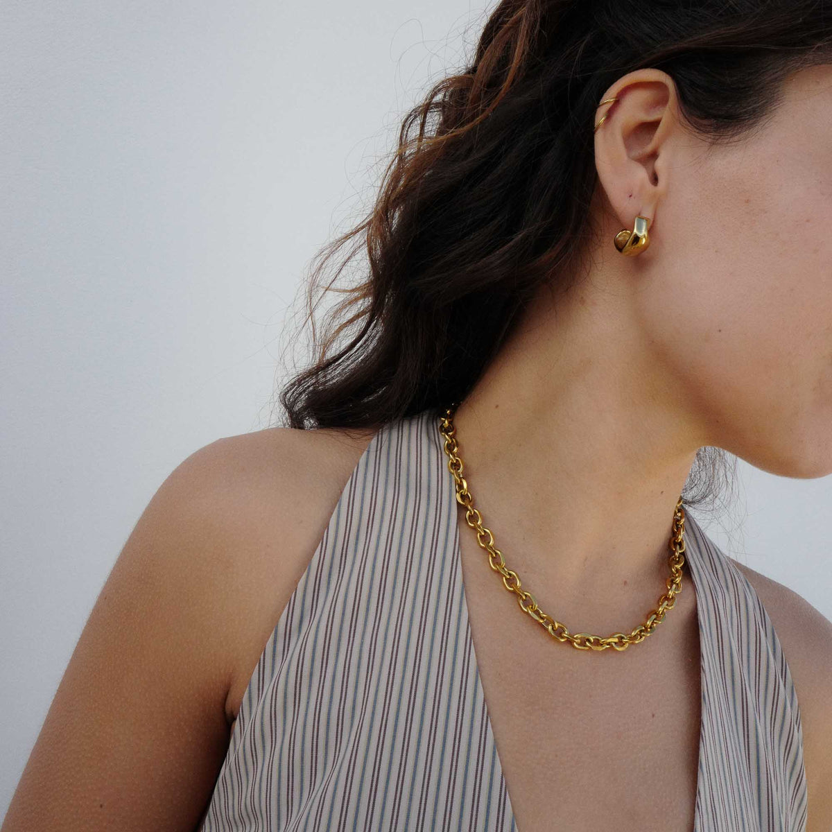 statement necklace gold chain style necklace