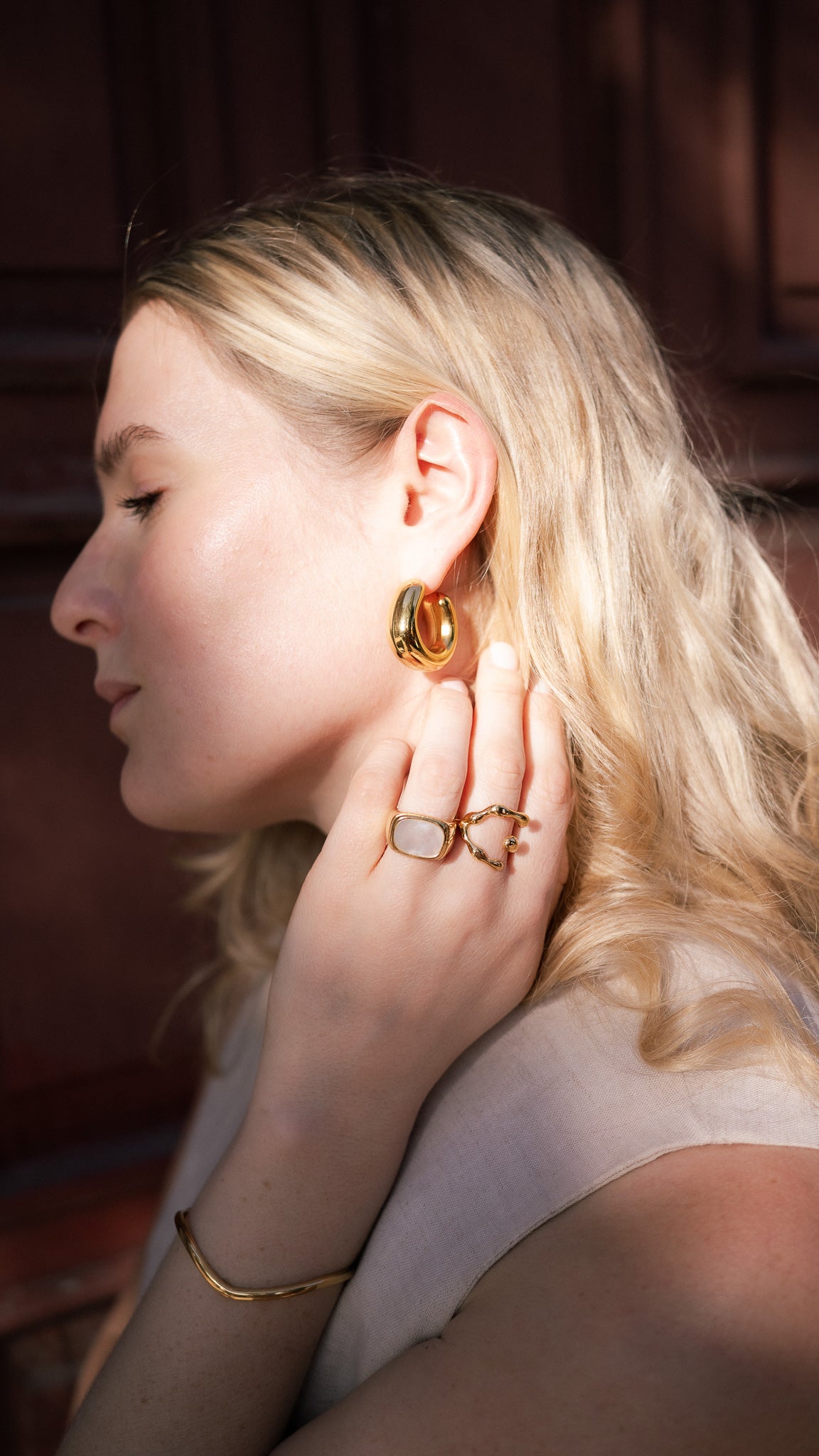 CHRISTINA Mother-of-Pearl Ring