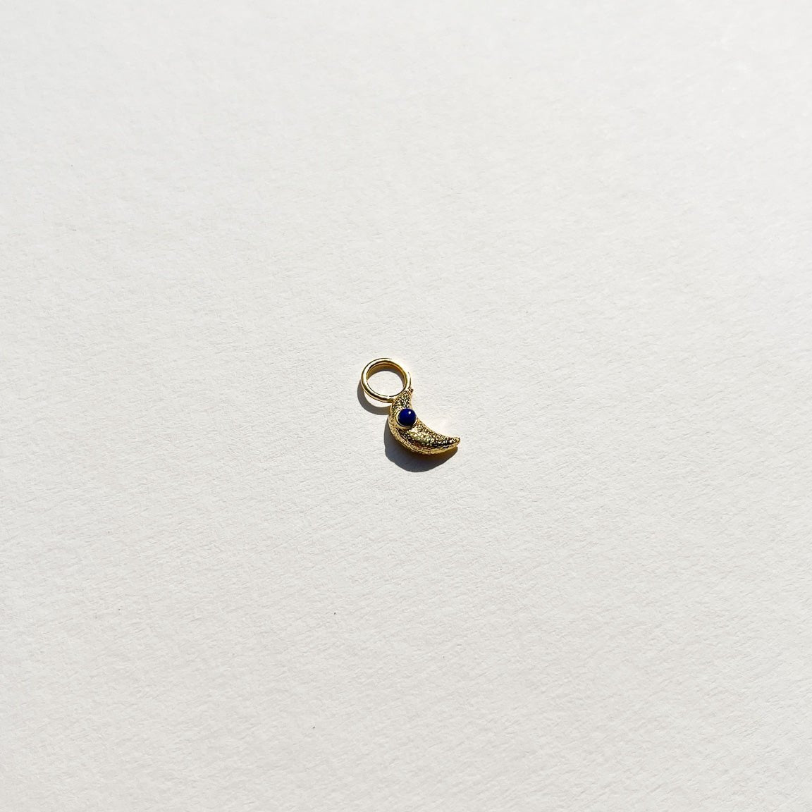 hoop earrings anhaenger gold mond charm gold lapis ohrring