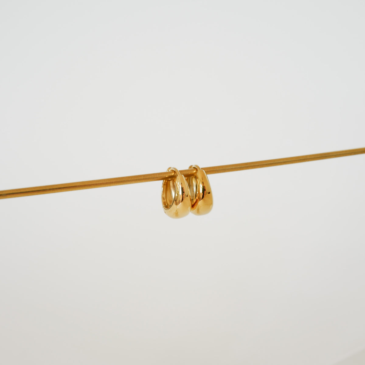 hoop earrings klein gold edelstahl organic hoops