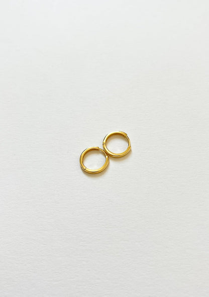 Small hoop earrings gold