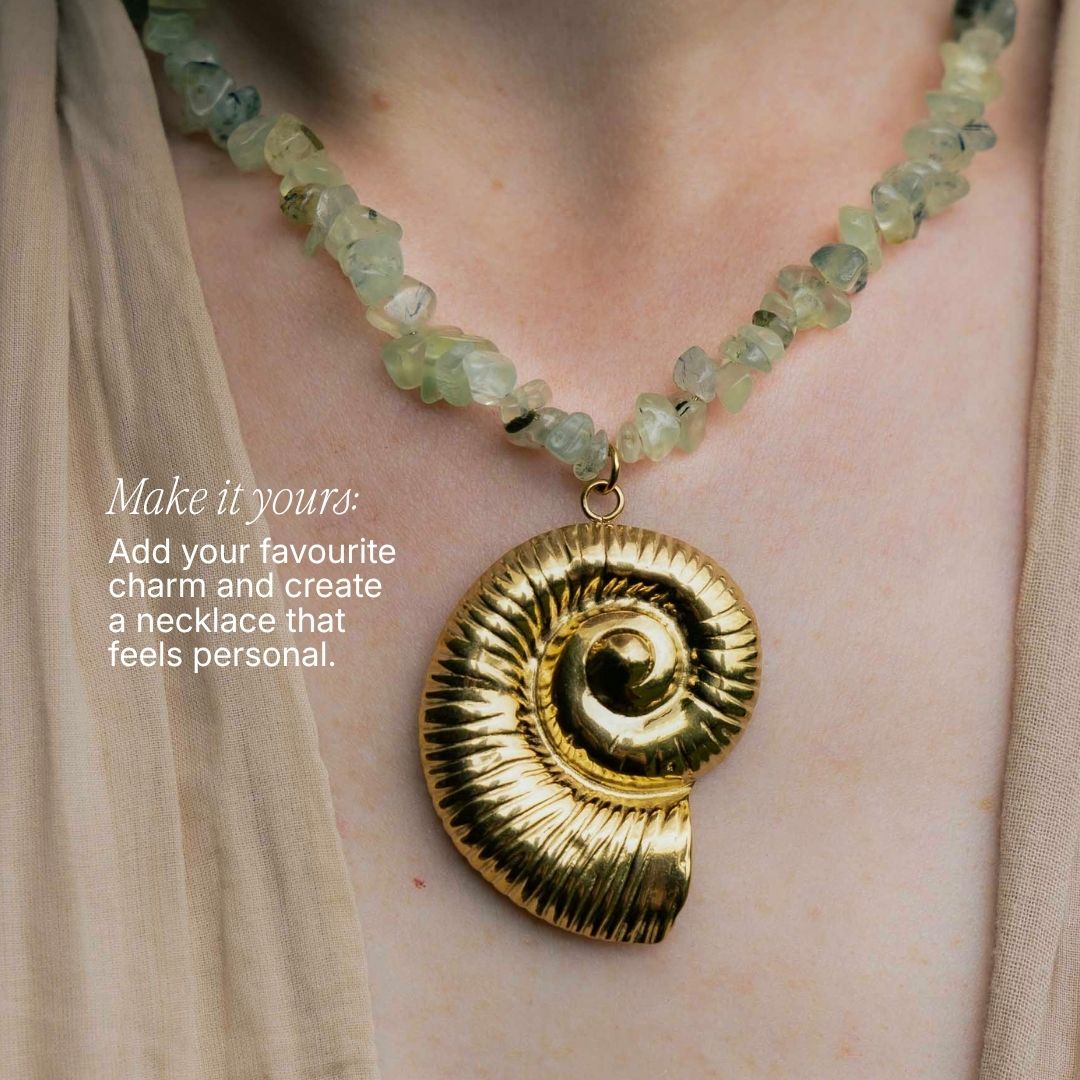 Prehenit Necklace CARRY