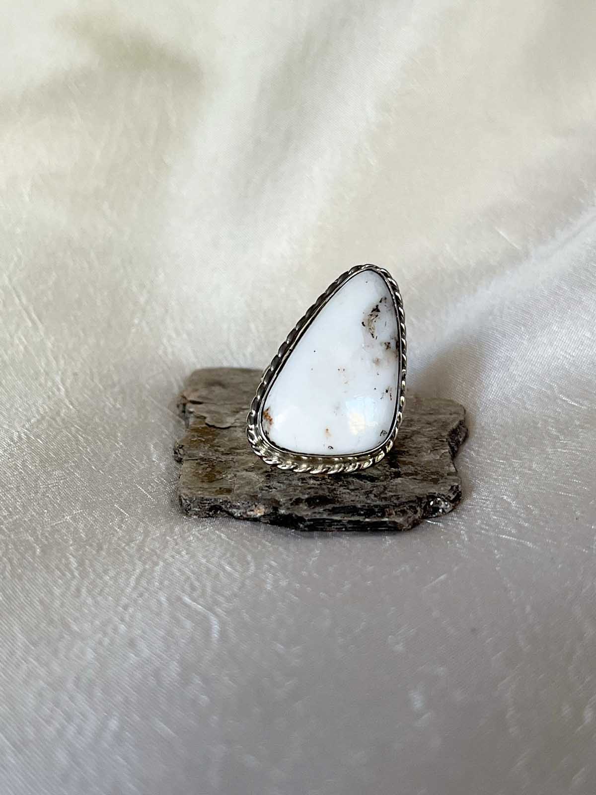 WHITE BUFFALO RING SIMI SIZE 53